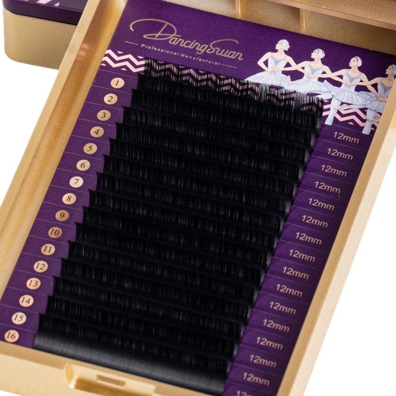 Volume lashes details