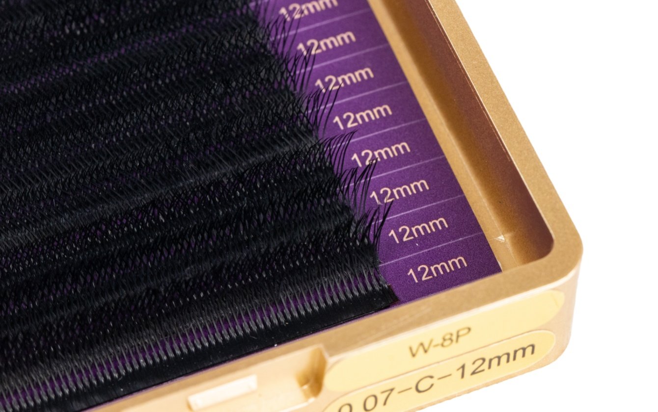 Double 4D lash detail