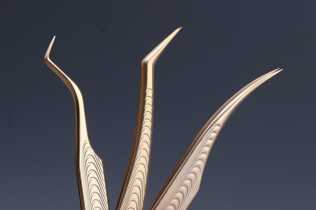 More Tweezers Can Choose