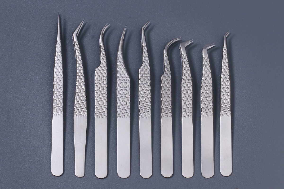 W Series Lash Tweezers®