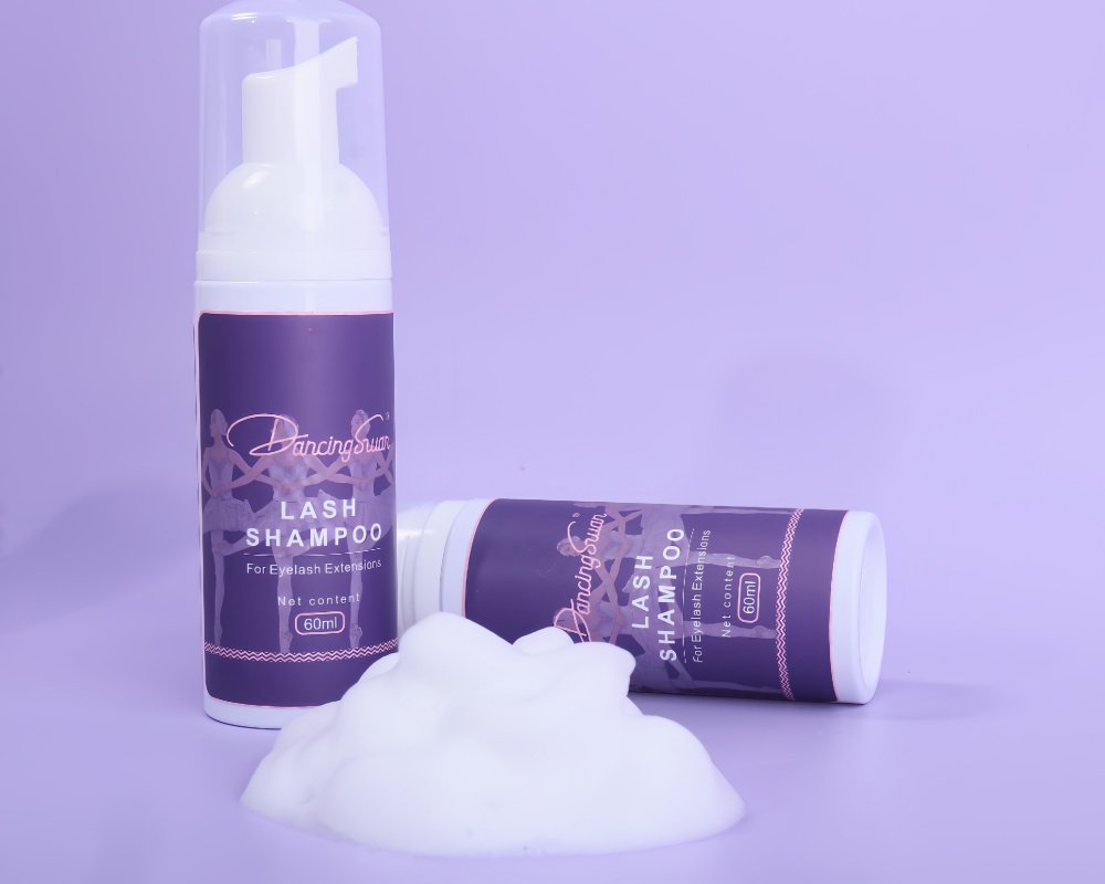 Lash shampoo