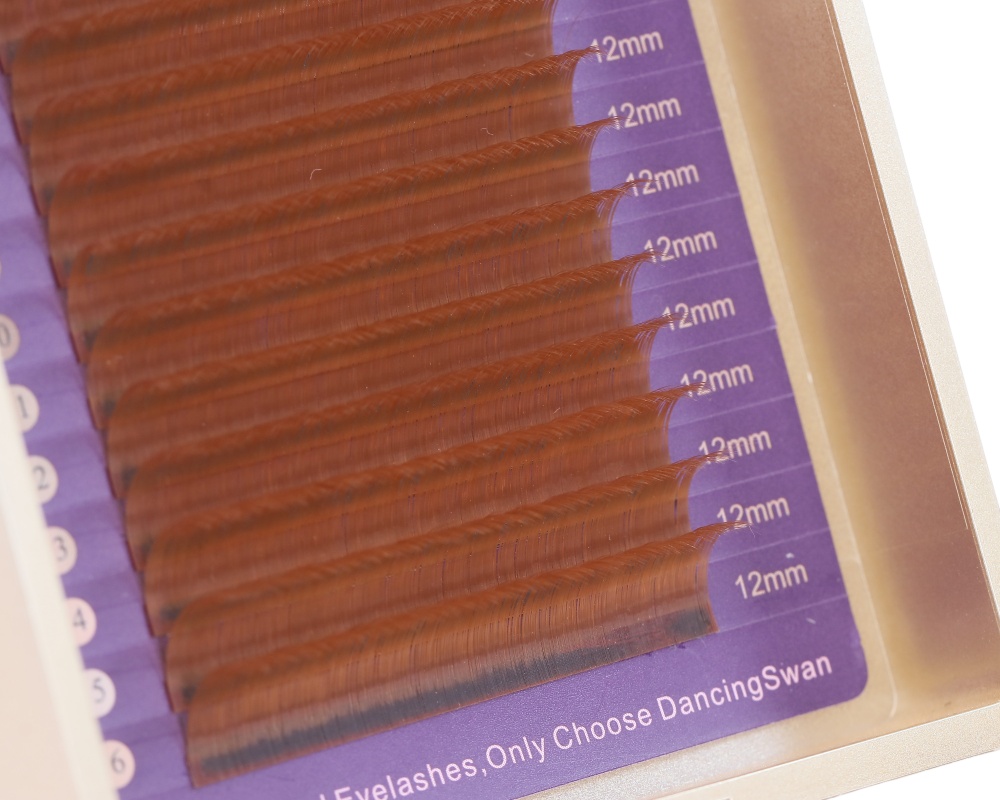 light brown lashes extension